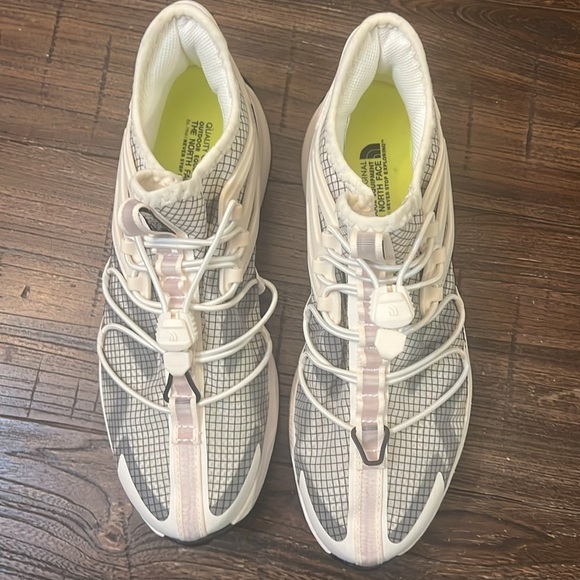 THE NORTH FACE WOMEN'S OXEYE TECH TNF WHITE / TNF BLACK Size 8 NWOB - Picture 4 of 10